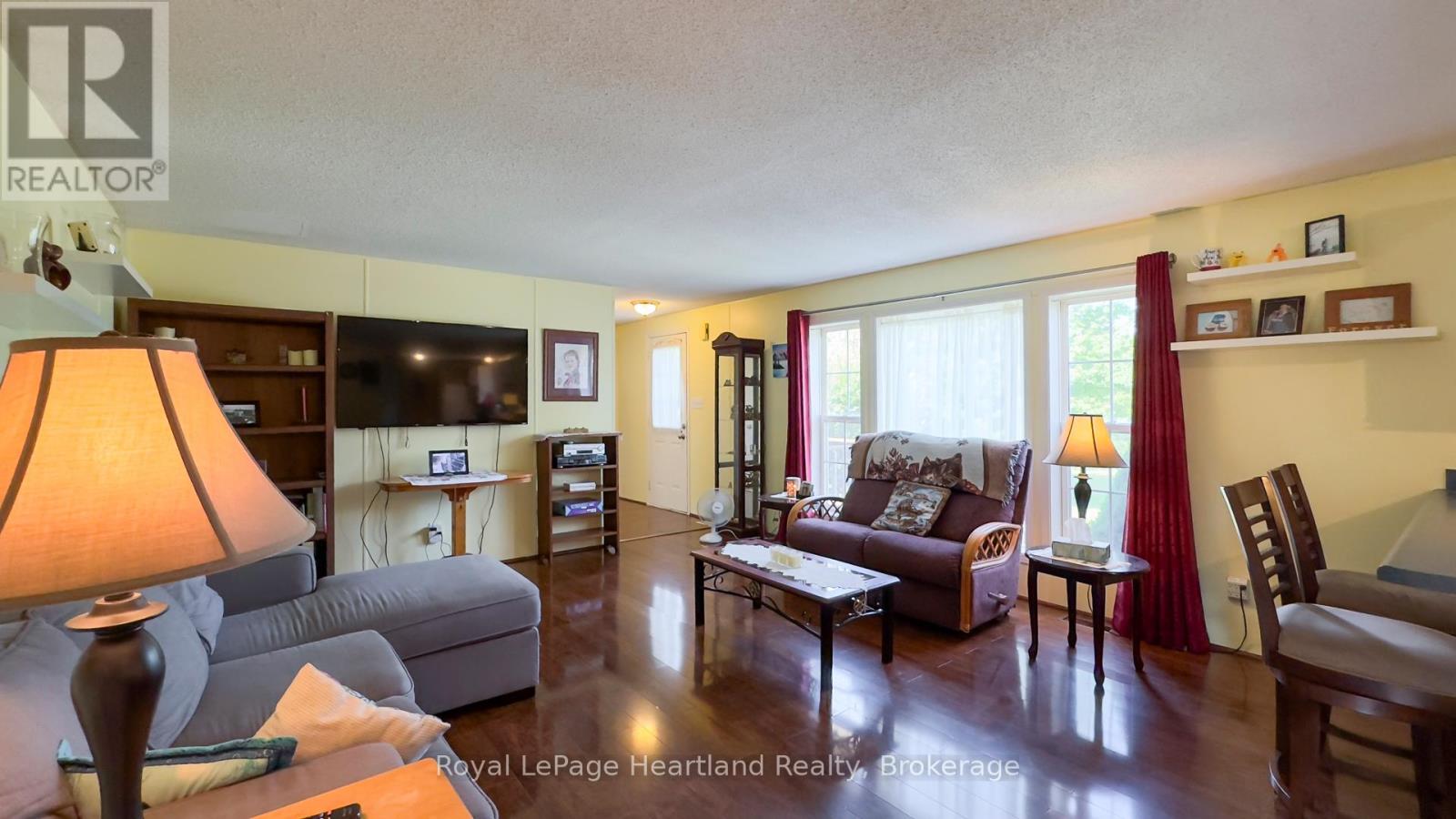240 Hickory Lane, Perth East, Ontario  N5A 6S6 - Photo 21 - X12316144