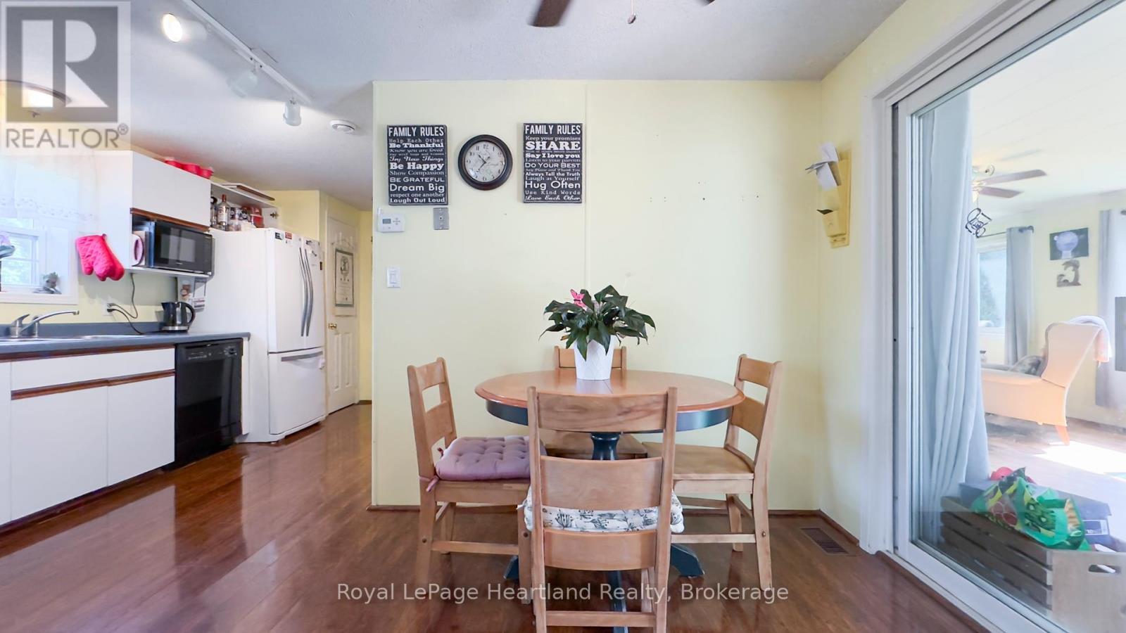 240 Hickory Lane, Perth East, Ontario  N5A 6S6 - Photo 23 - X12316144