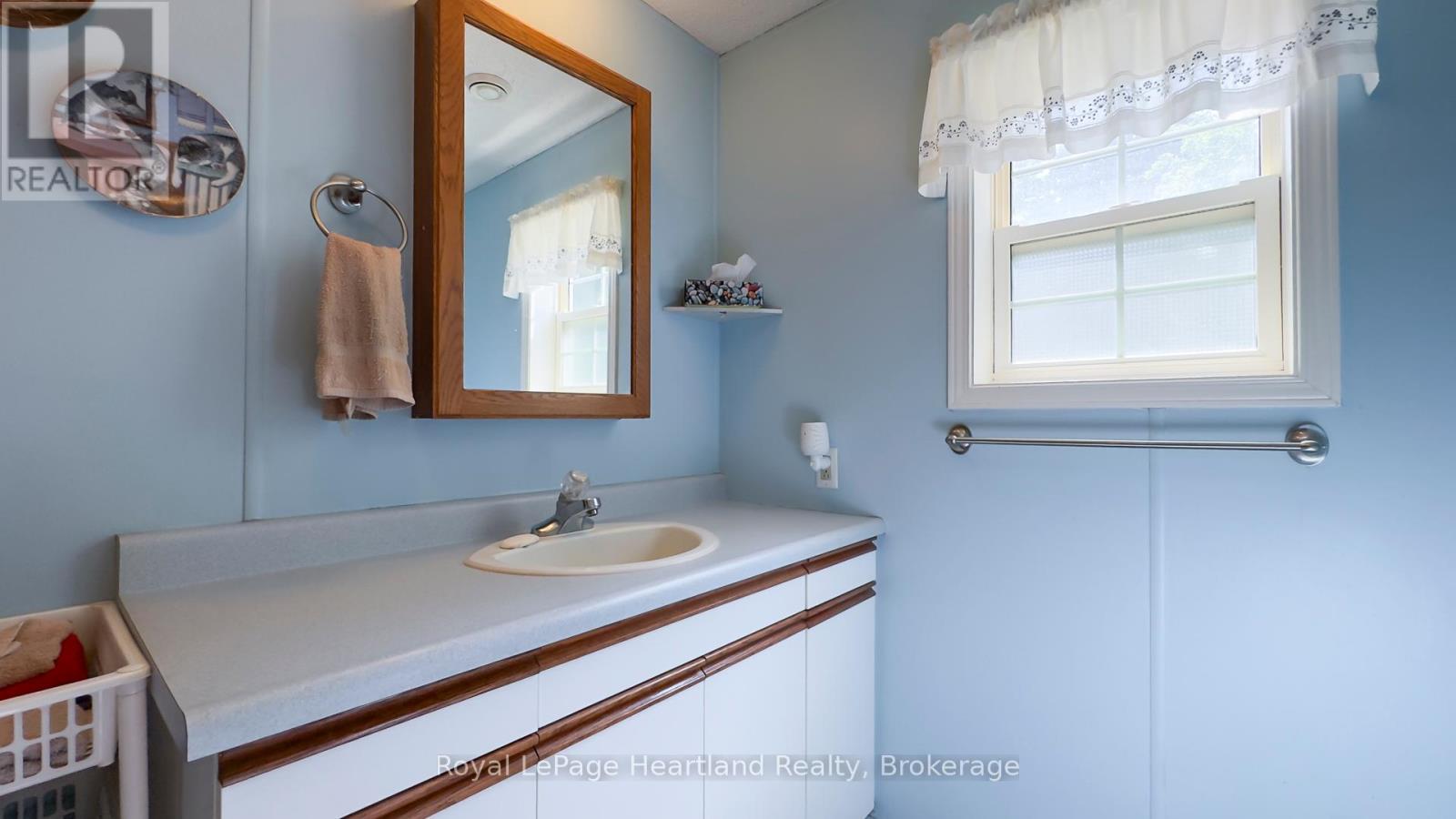 240 Hickory Lane, Perth East, Ontario  N5A 6S6 - Photo 41 - X12316144