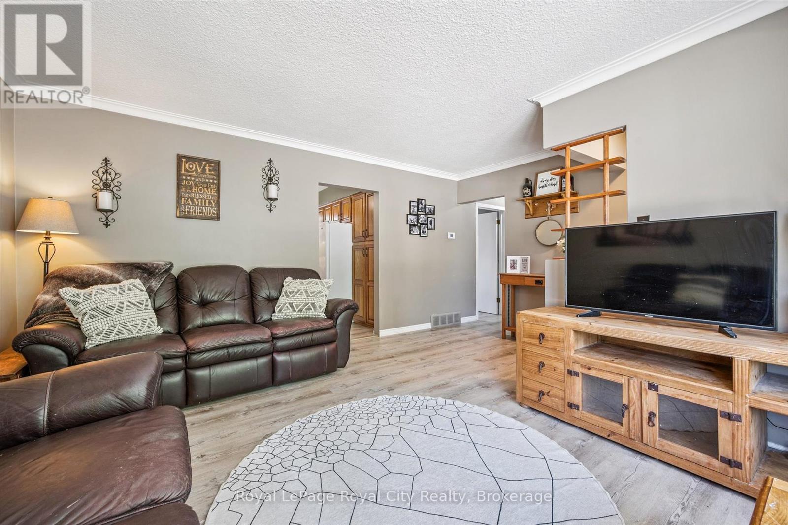 24 Julia Drive, Guelph, Ontario  N1H 5W1 - Photo 10 - X12316157