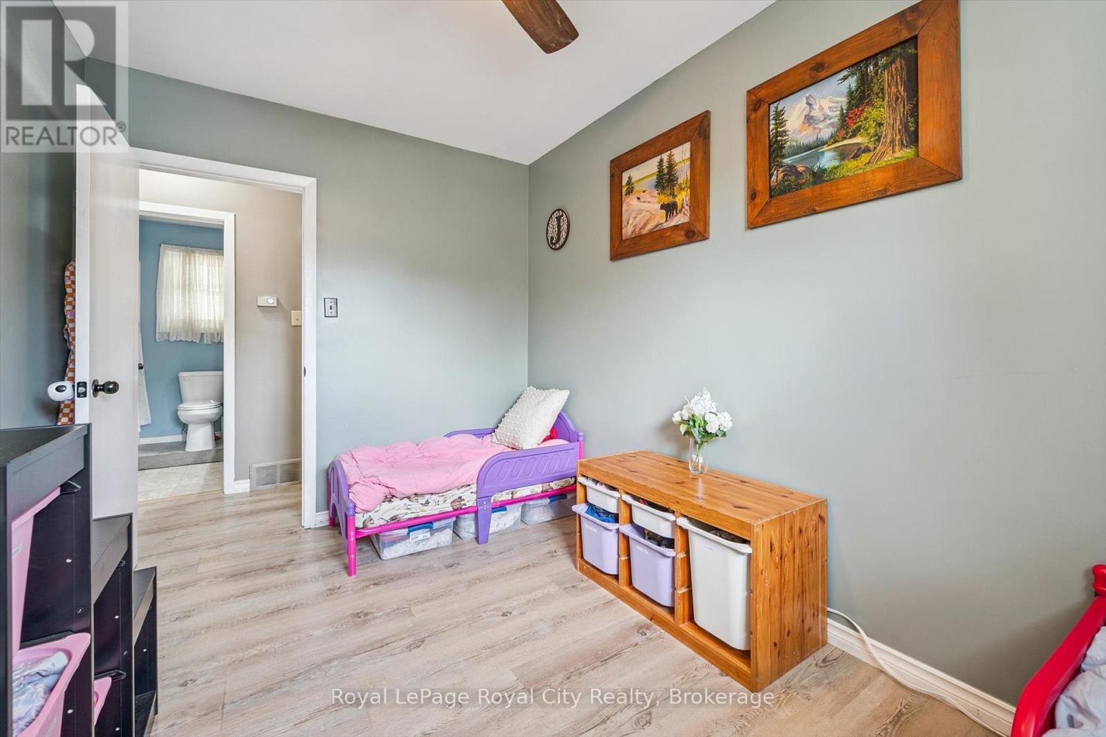 24 Julia Drive, Guelph, Ontario  N1H 5W1 - Photo 21 - X12316157