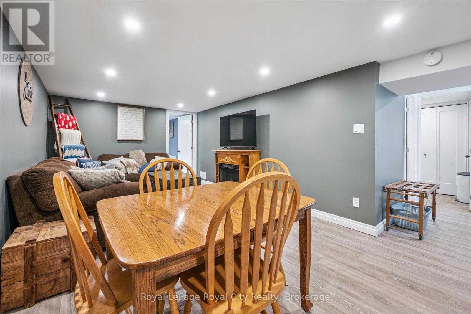 24 Julia Drive, Guelph, Ontario  N1H 5W1 - Photo 26 - X12316157