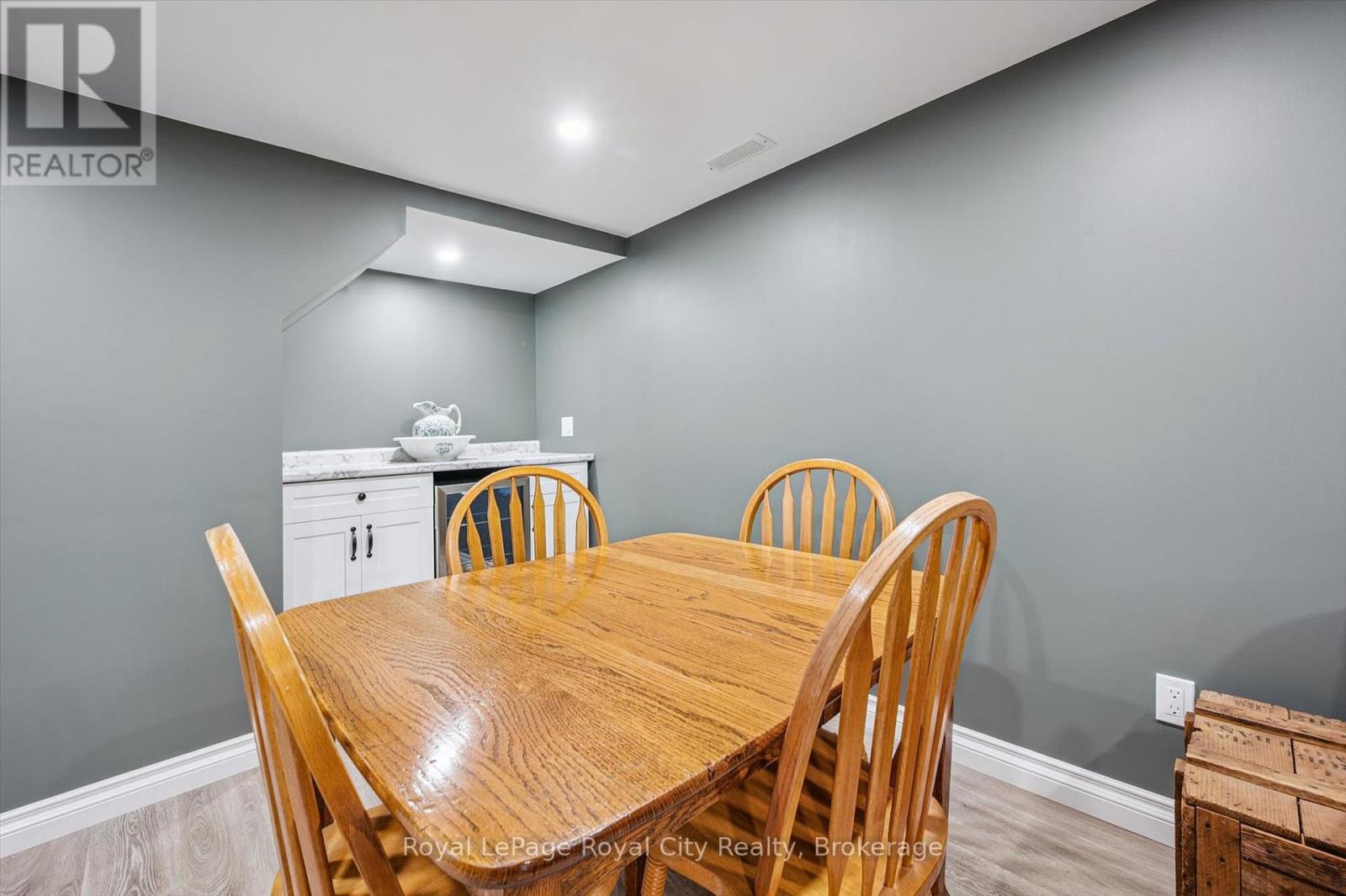 24 Julia Drive, Guelph, Ontario  N1H 5W1 - Photo 27 - X12316157