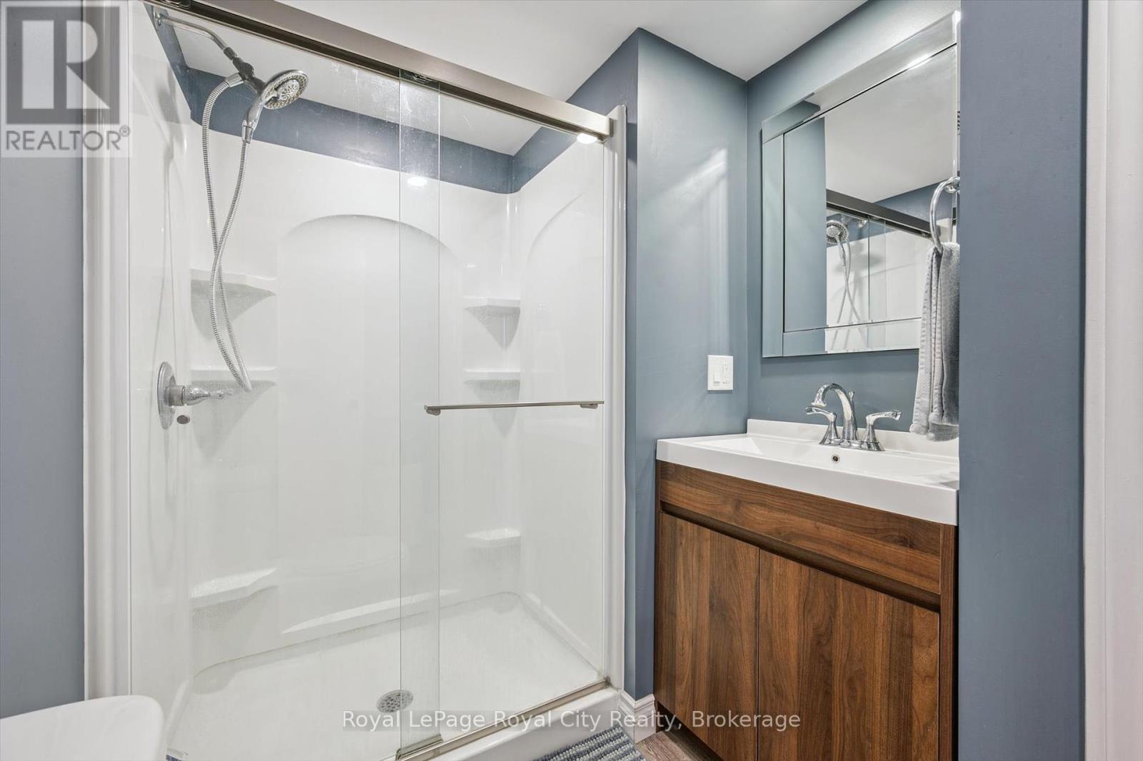 24 Julia Drive, Guelph, Ontario  N1H 5W1 - Photo 32 - X12316157
