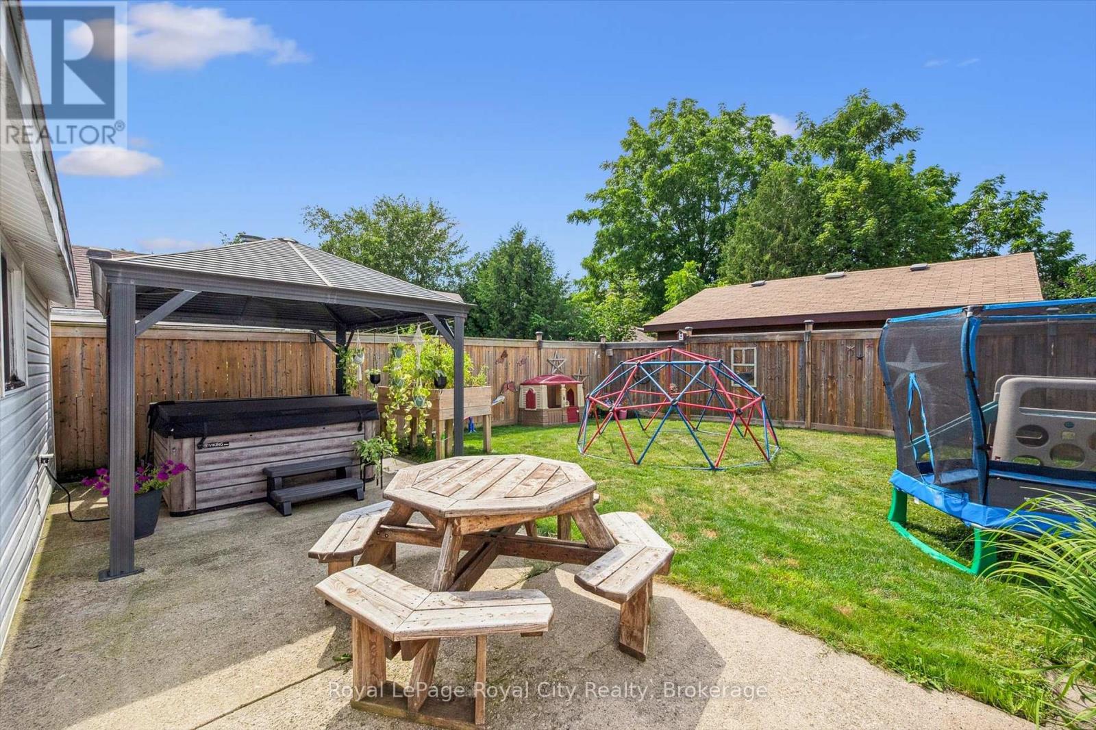 24 Julia Drive, Guelph, Ontario  N1H 5W1 - Photo 34 - X12316157