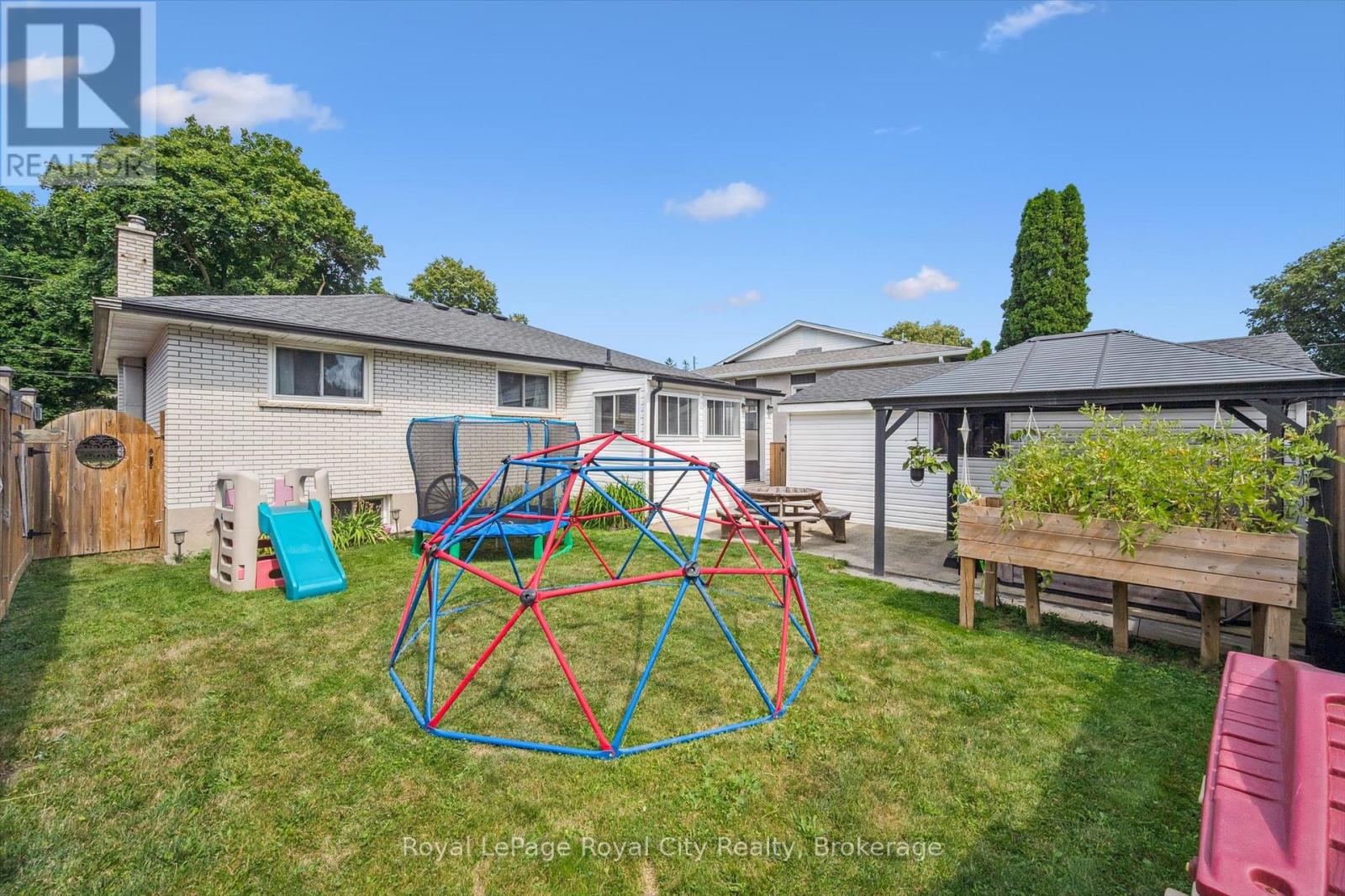 24 Julia Drive, Guelph, Ontario  N1H 5W1 - Photo 36 - X12316157