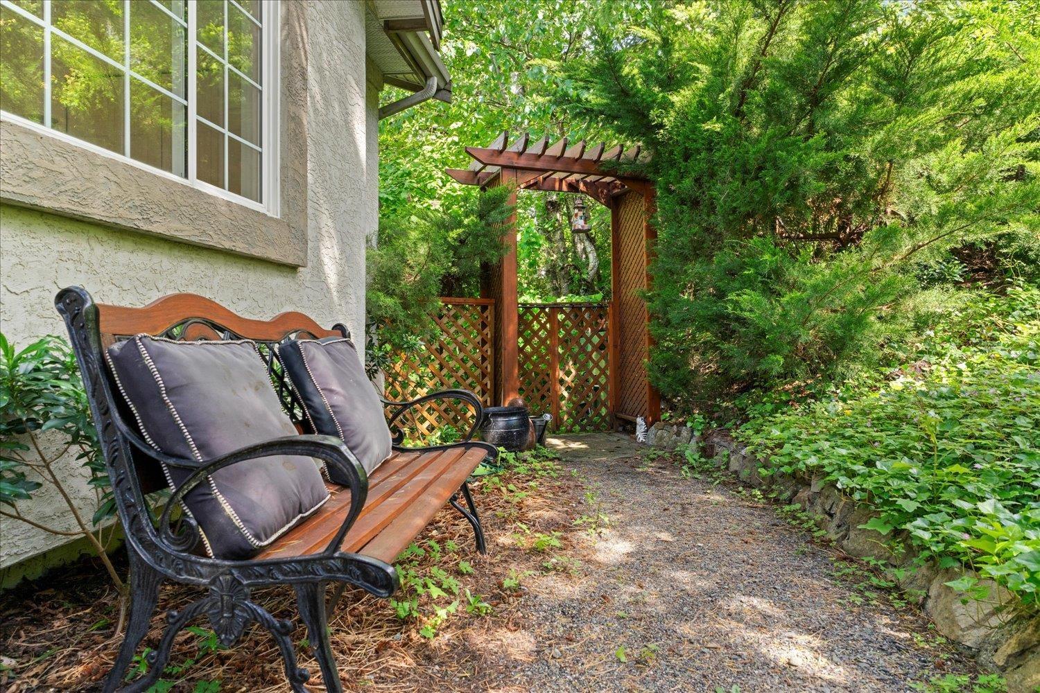 Property at 2561 ZURICH DRIVE image 4