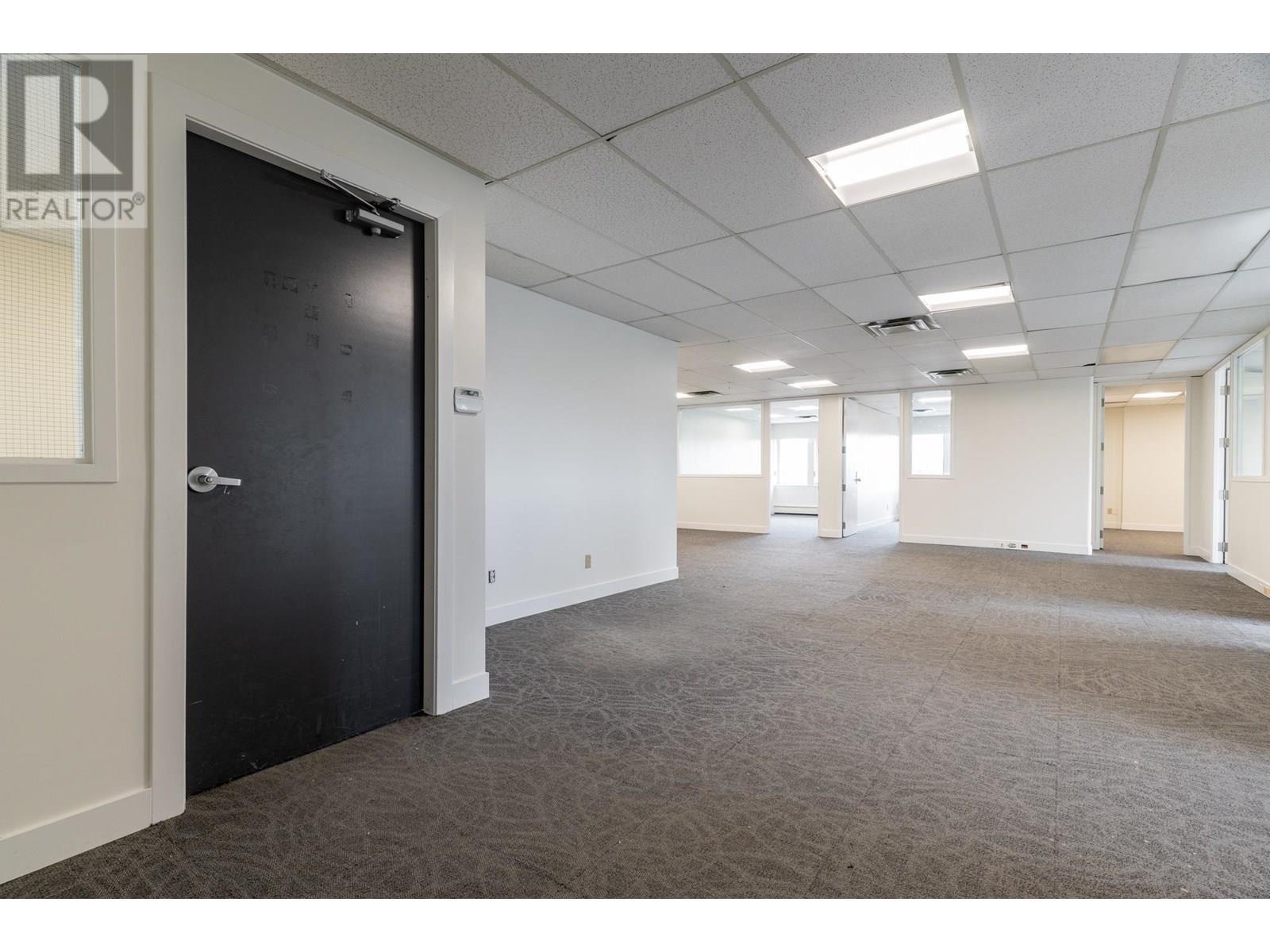 301 7818 6th Street, Burnaby, British Columbia  V3N 4N8 - Photo 2 - C8065039