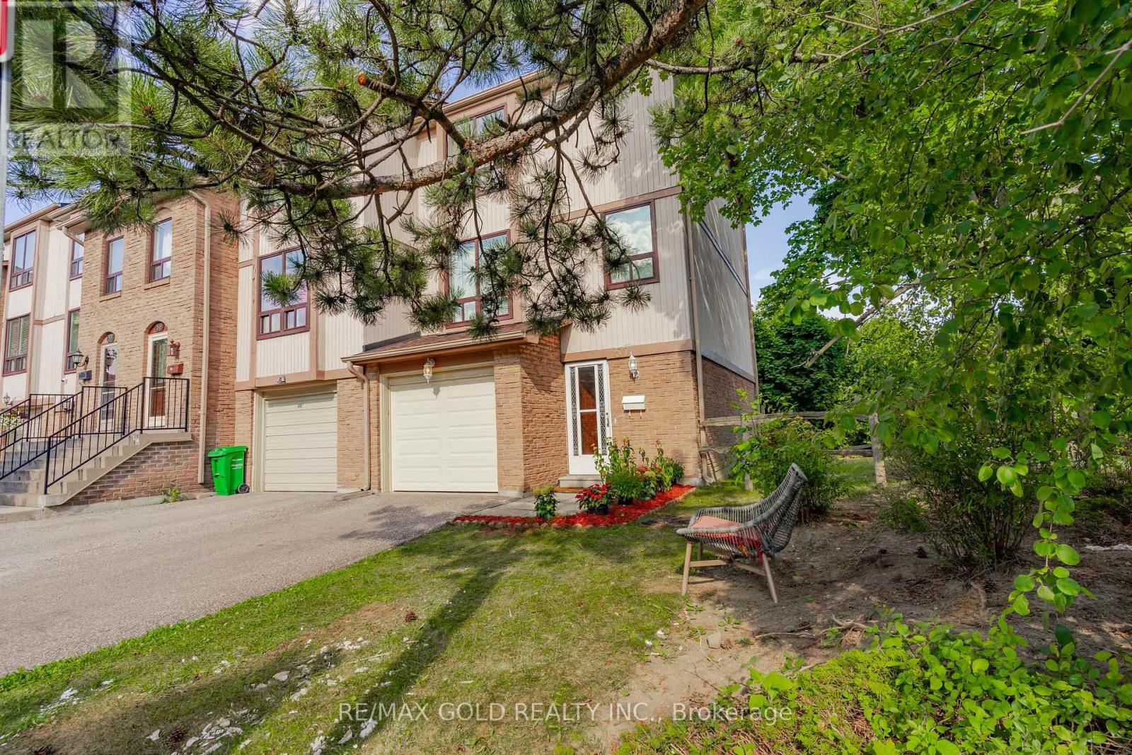 Property at 57 GUILDFORD CRESCENT image 3