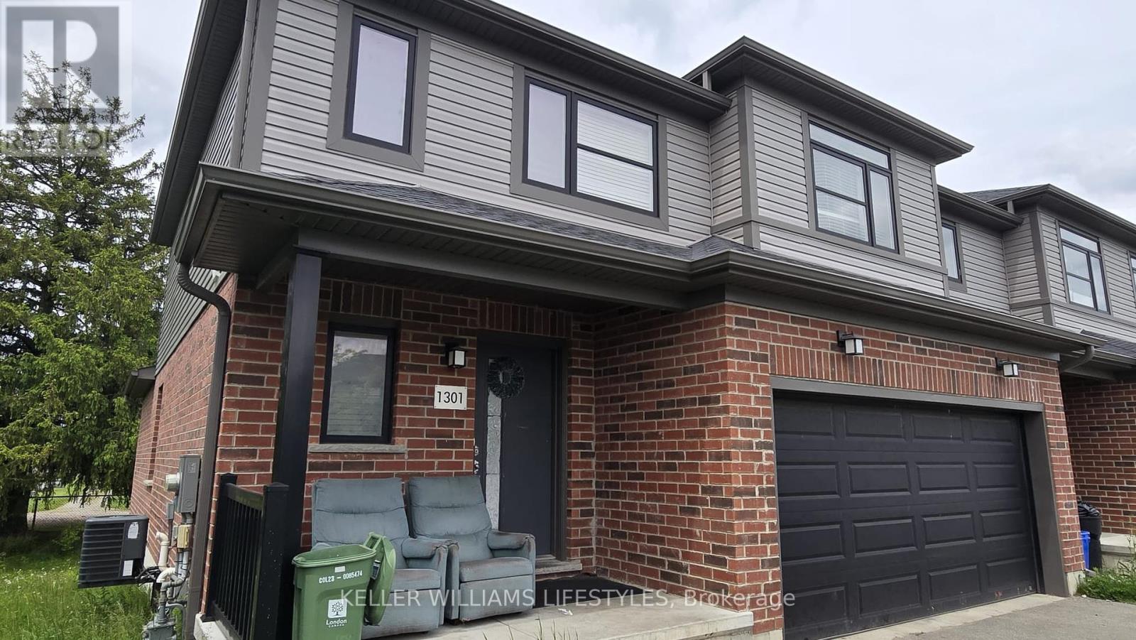 1301 Michael Circle, London East, Ontario  N5V 0B8 - Photo 2 - X12316214