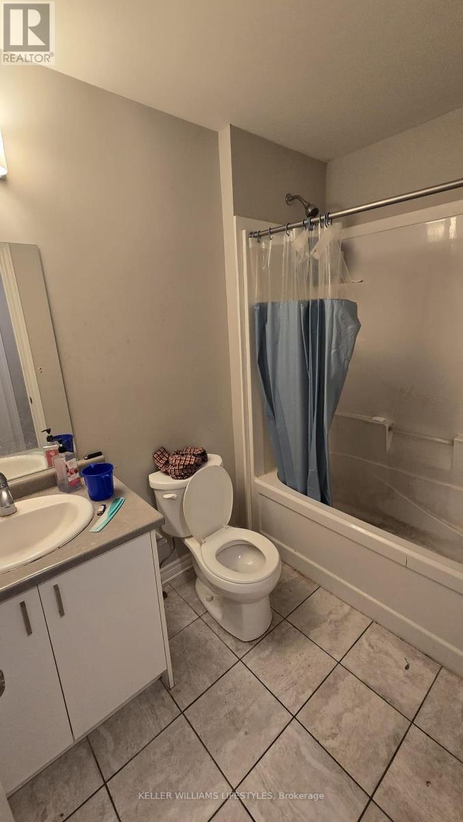 1301 Michael Circle, London East, Ontario  N5V 0B8 - Photo 8 - X12316214