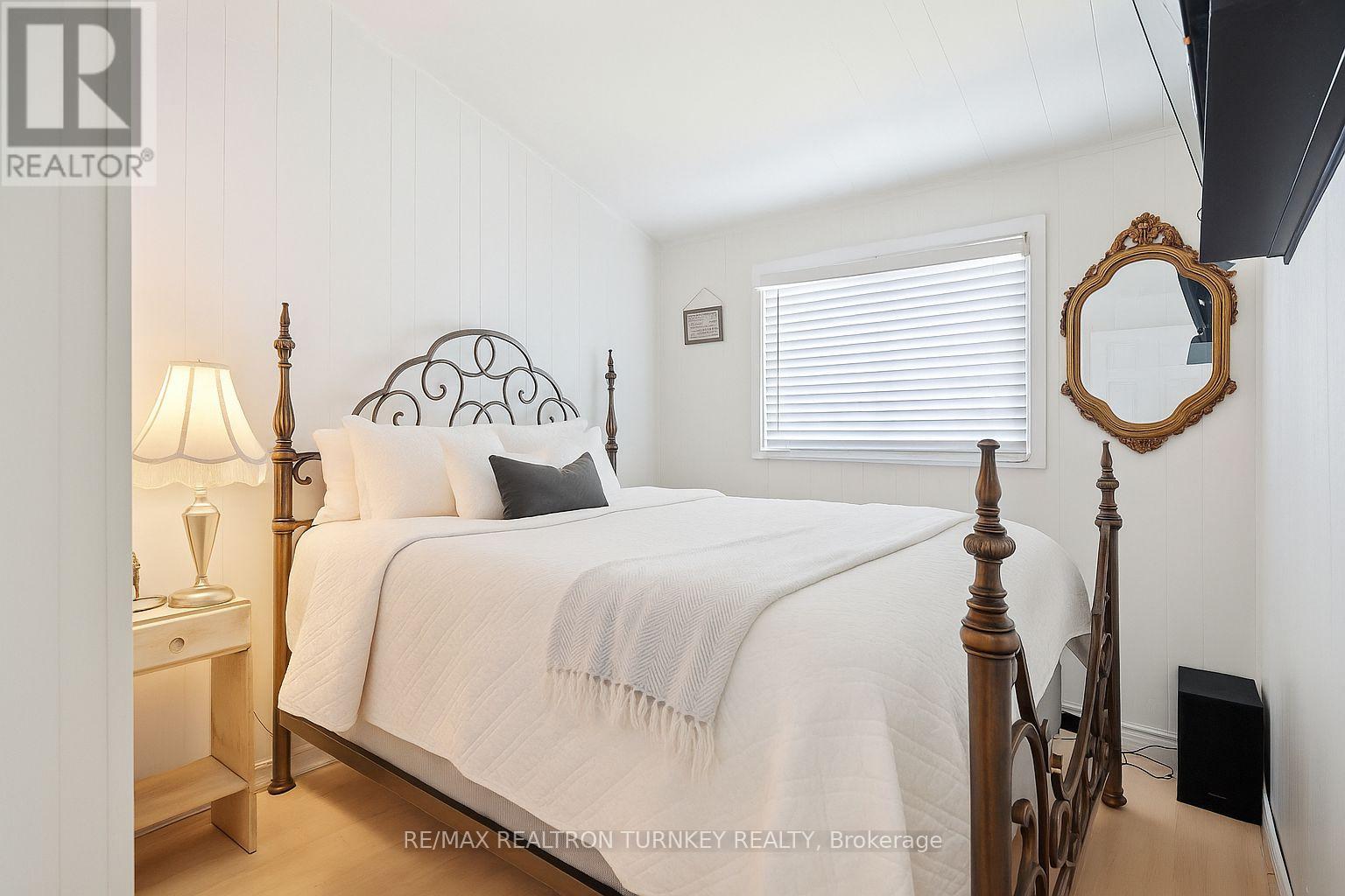 2727 Lone Birch Trail, Ramara, Ontario  L0K 1B0 - Photo 12 - S12316172