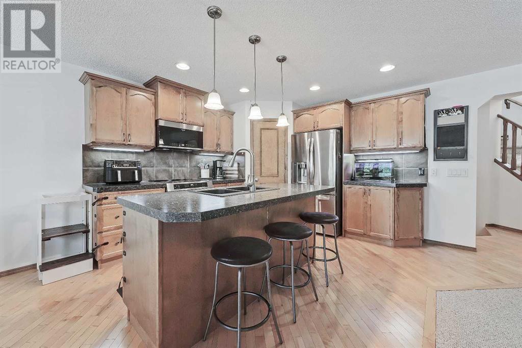 Property at 921 Cranston Drive SE image 4
