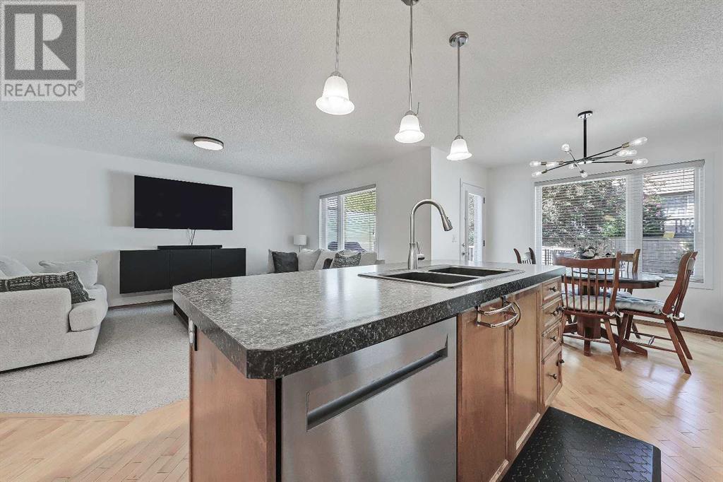 921 Cranston Drive Se, Calgary, Alberta  T3M 1E3 - Photo 7 - A2232044
