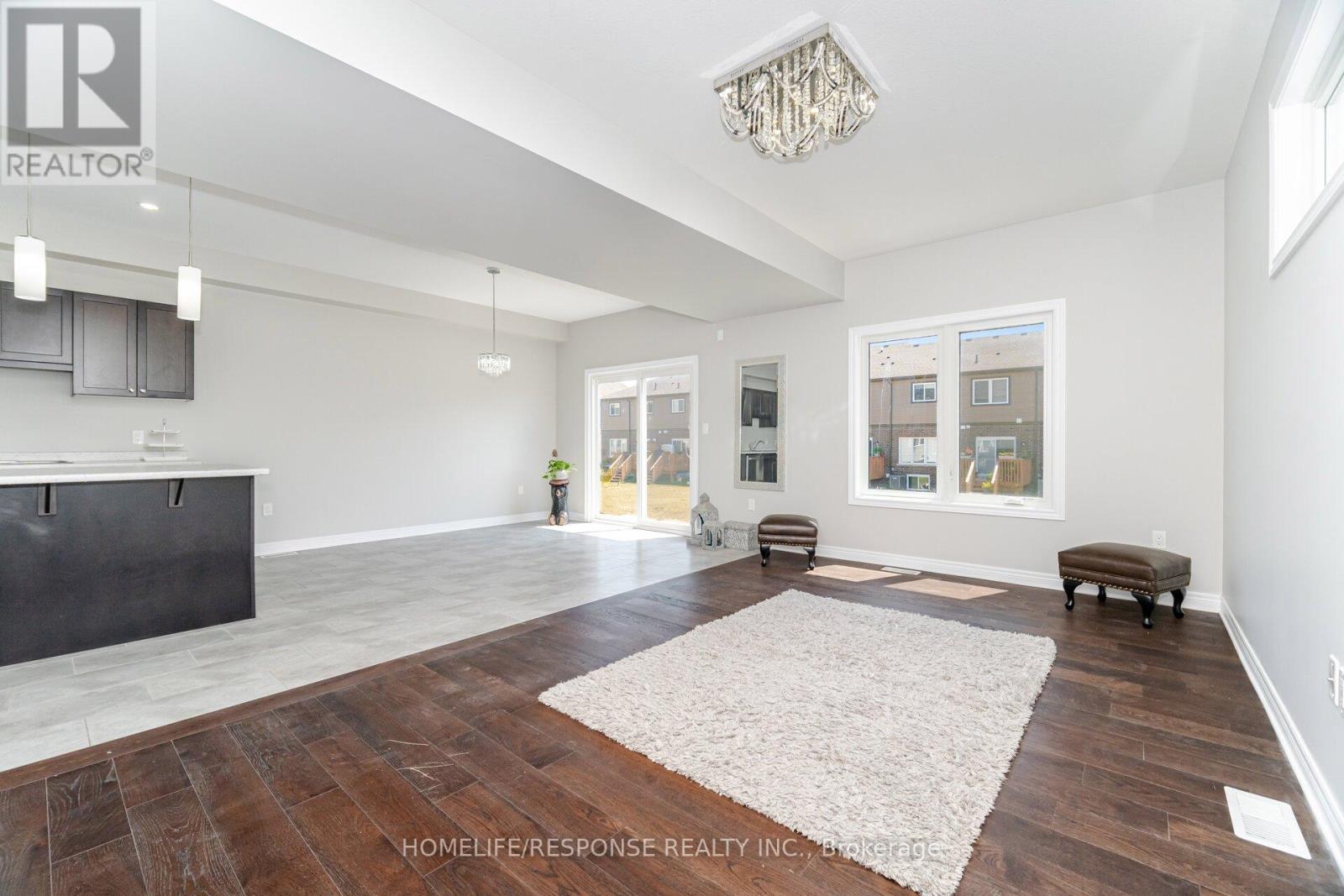 9 Bowman Crescent, Thorold, Ontario L2V 0G3 - Photo 13 - X12316167