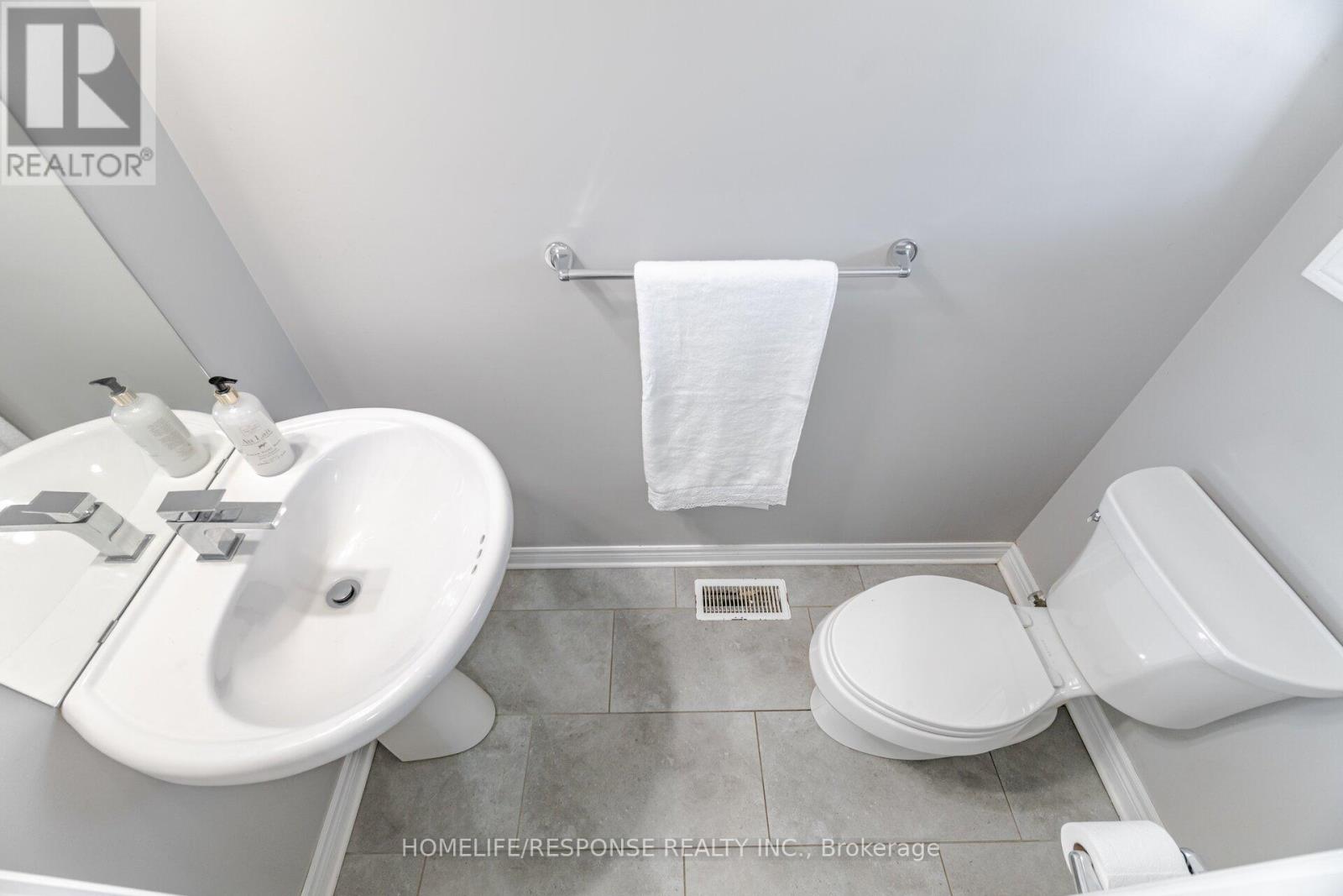 9 Bowman Crescent, Thorold, Ontario L2V 0G3 - Photo 24 - X12316167