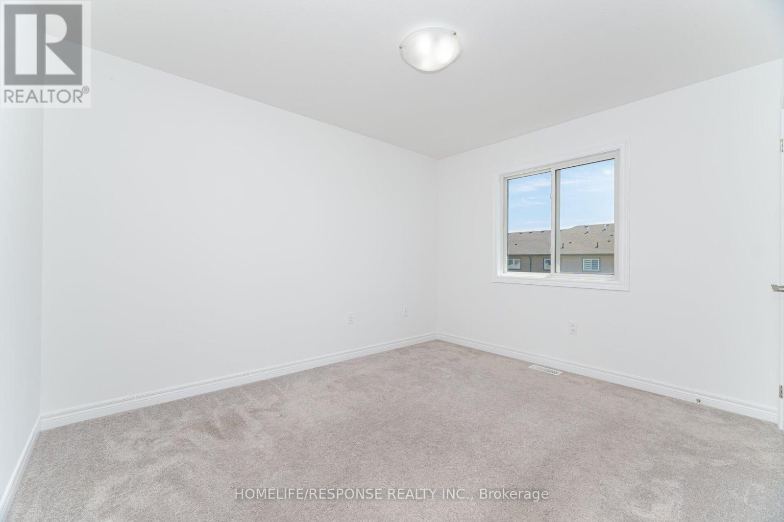 9 Bowman Crescent, Thorold, Ontario L2V 0G3 - Photo 33 - X12316167