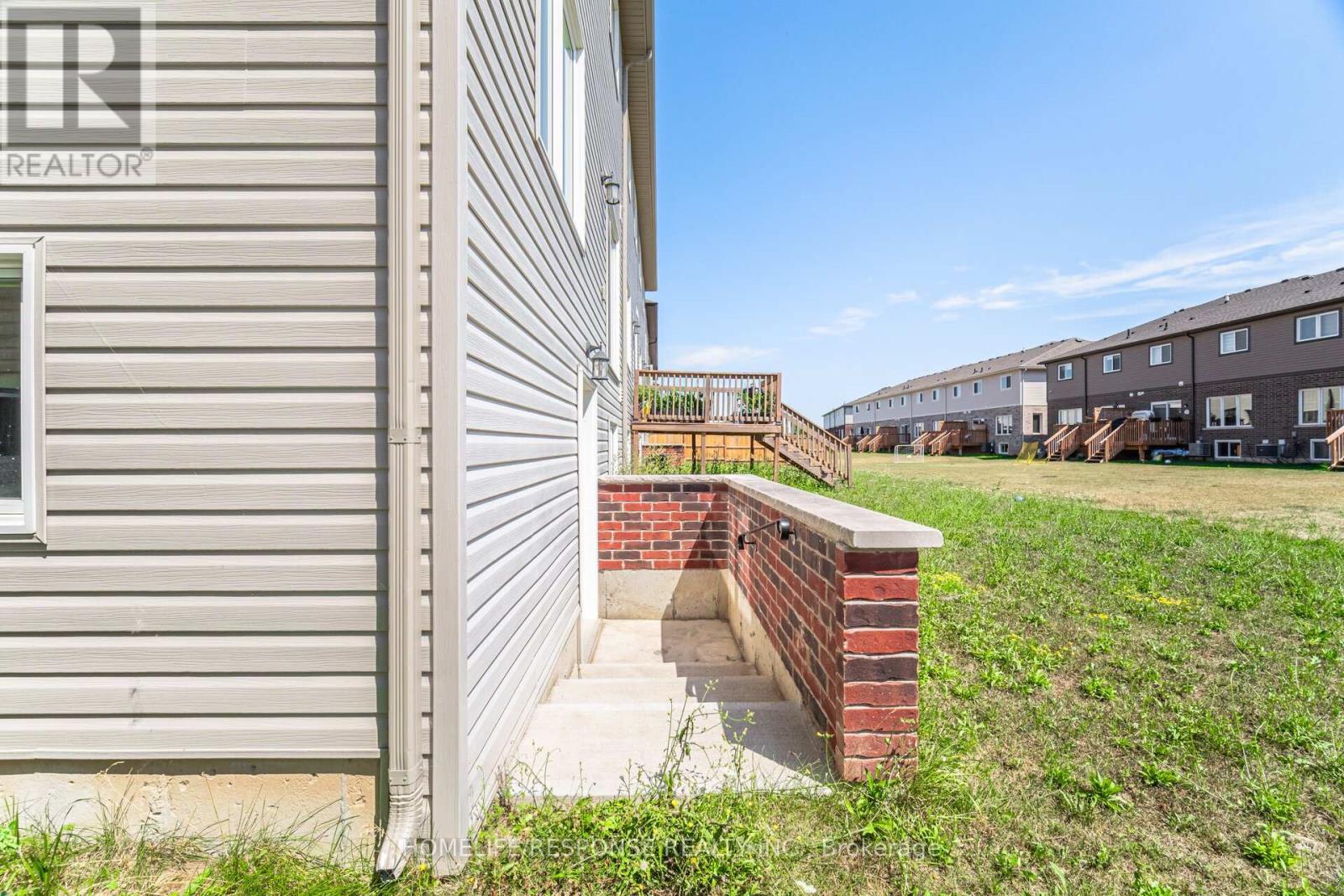 9 Bowman Crescent, Thorold, Ontario L2V 0G3 - Photo 46 - X12316167