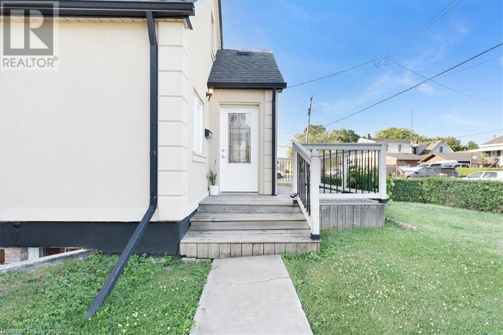 Property at 233 NORMANHURST Avenue image 3