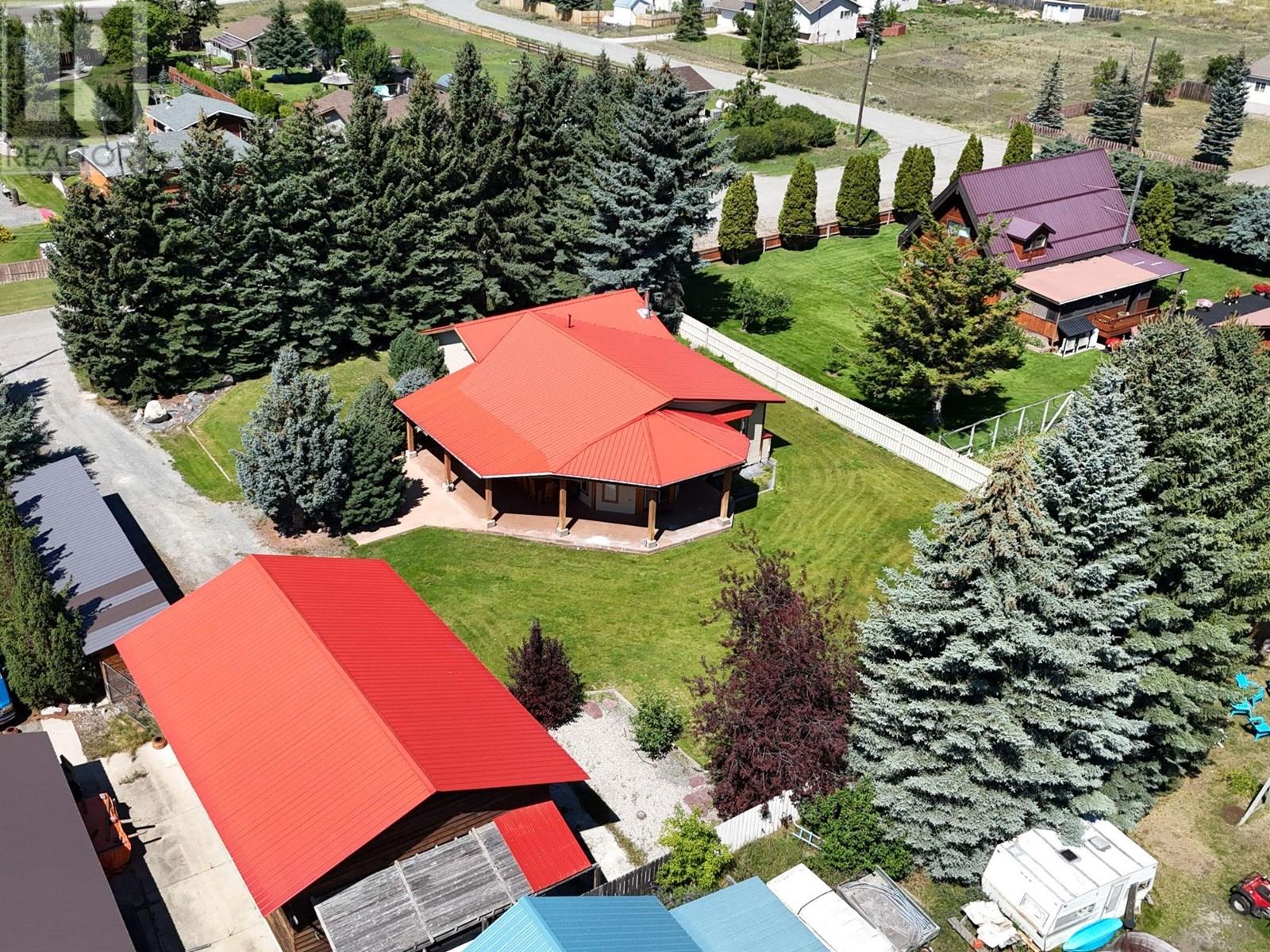 6228 TAMARACK Road, Wasa, British Columbia