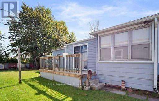 4407 Timothy Lane, Lincoln (Beamsville), Ontario  L0R 1B1 - Photo 4 - X12283519