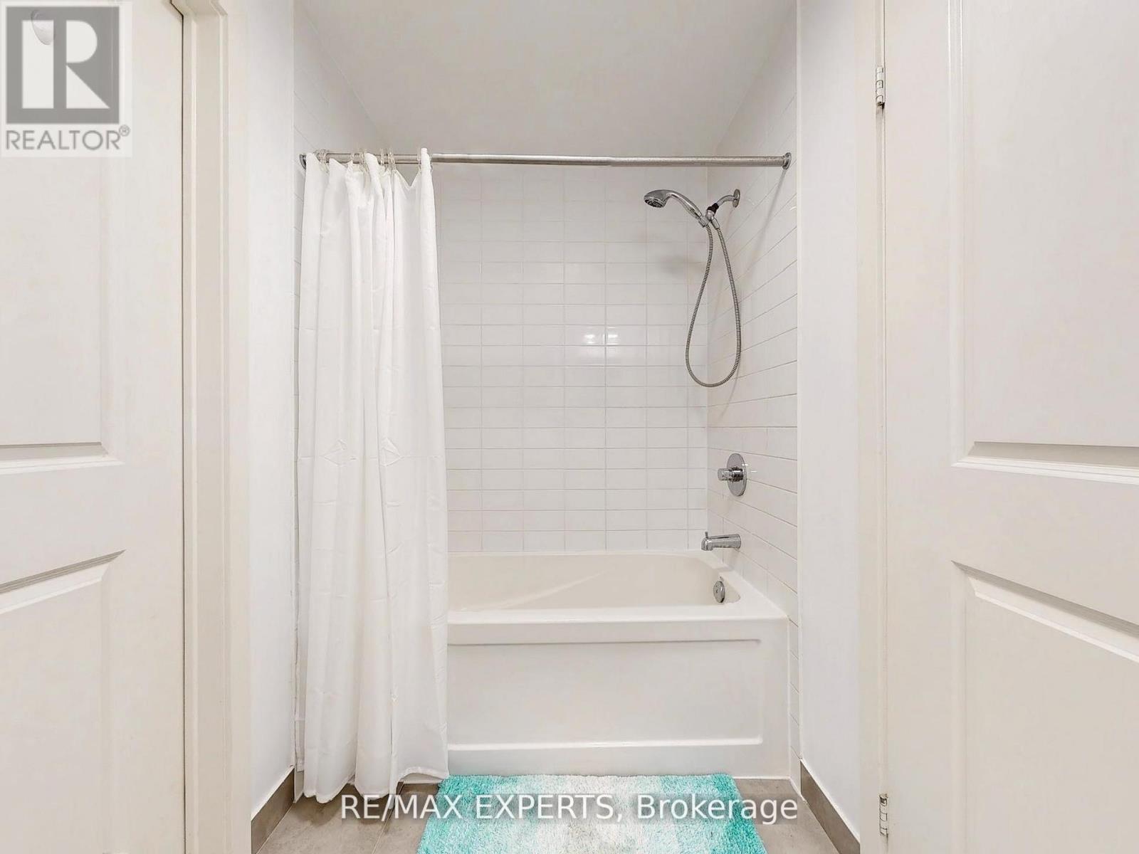 326 - 555 William Graham Drive, Aurora, Ontario  L4G 3L1 - Photo 11 - N12316206