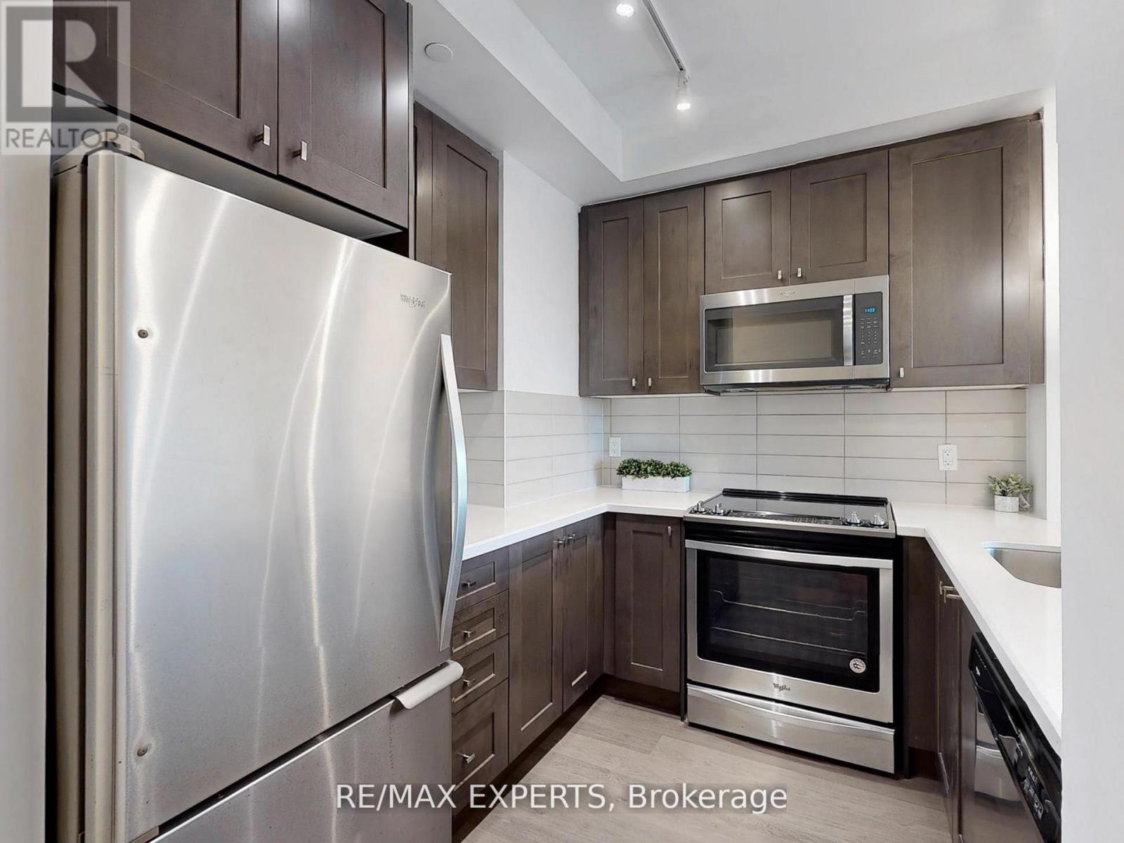 326 - 555 William Graham Drive, Aurora, Ontario  L4G 3L1 - Photo 4 - N12316206