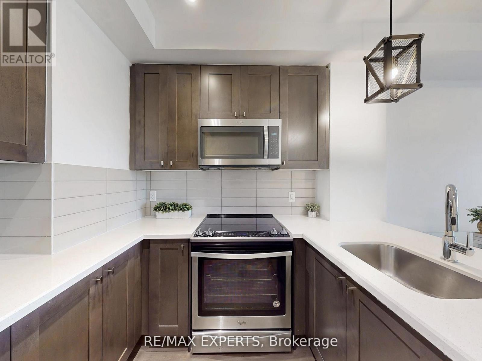 326 - 555 William Graham Drive, Aurora, Ontario  L4G 3L1 - Photo 5 - N12316206