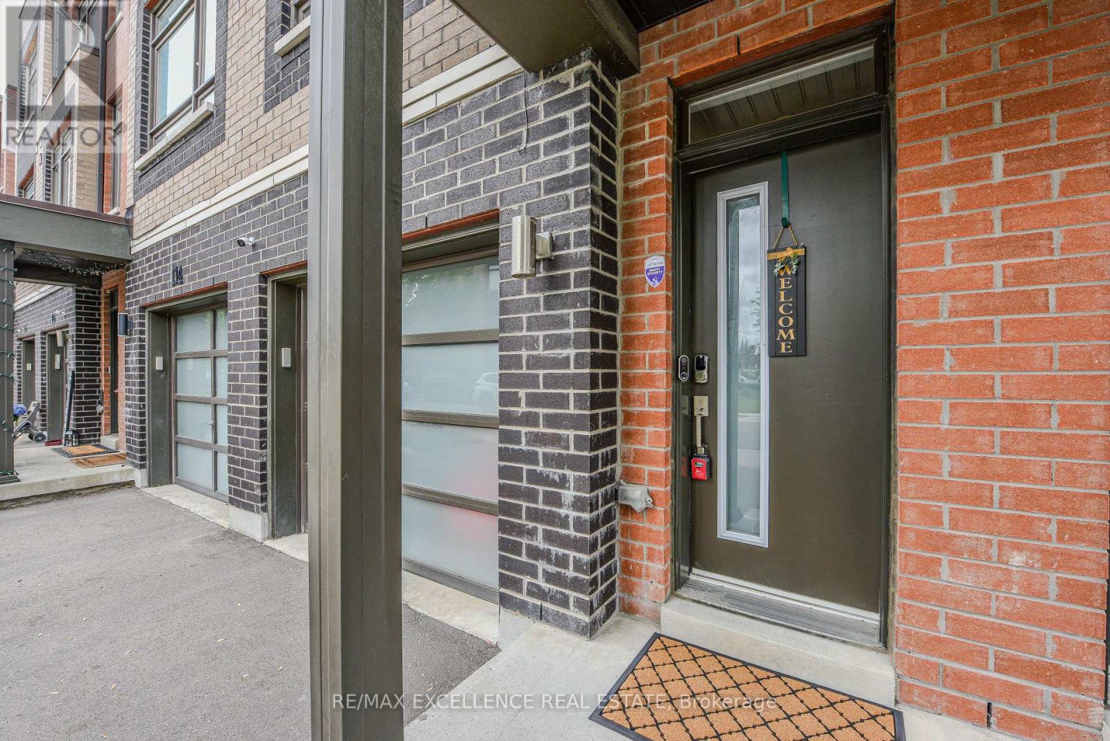 Property at 118 DALHOUSIE STREET N image 3