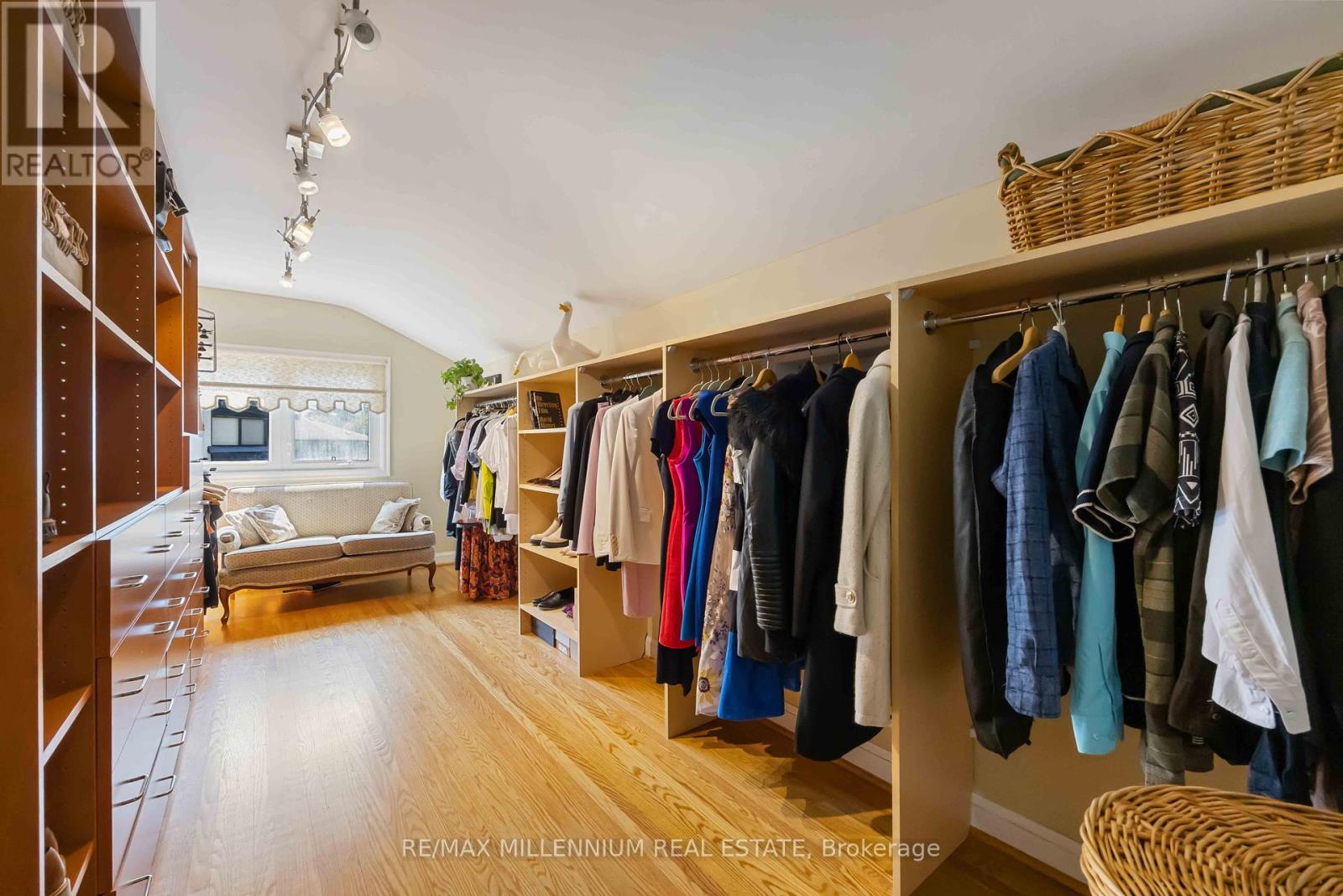 22 Richdale Court, Toronto, Ontario  M9B 5Y9 - Photo 23 - W12316224