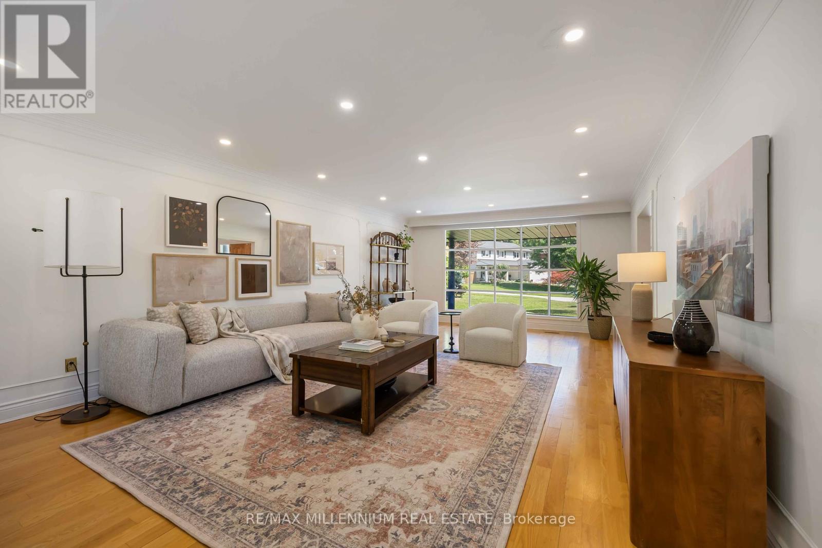 22 Richdale Court, Toronto, Ontario  M9B 5Y9 - Photo 7 - W12316224