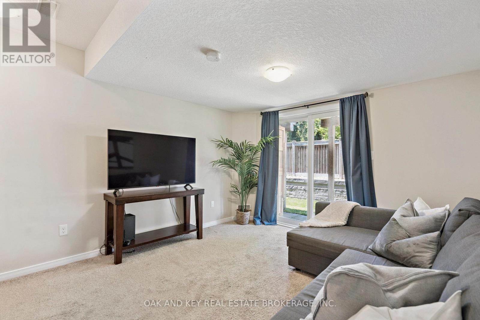 11 - 750 Lawrence Street, Cambridge, Ontario  N3H 0A9 - Photo 29 - X12316235