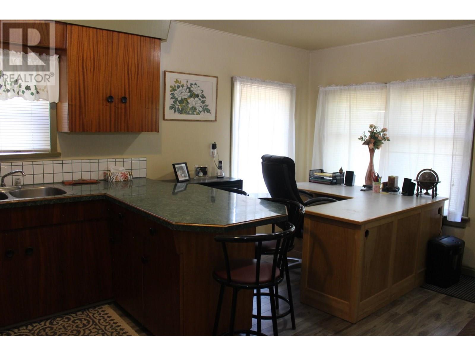 154 Kitchener Street, Trail, British Columbia  V1R 3M1 - Photo 39 - 10357525