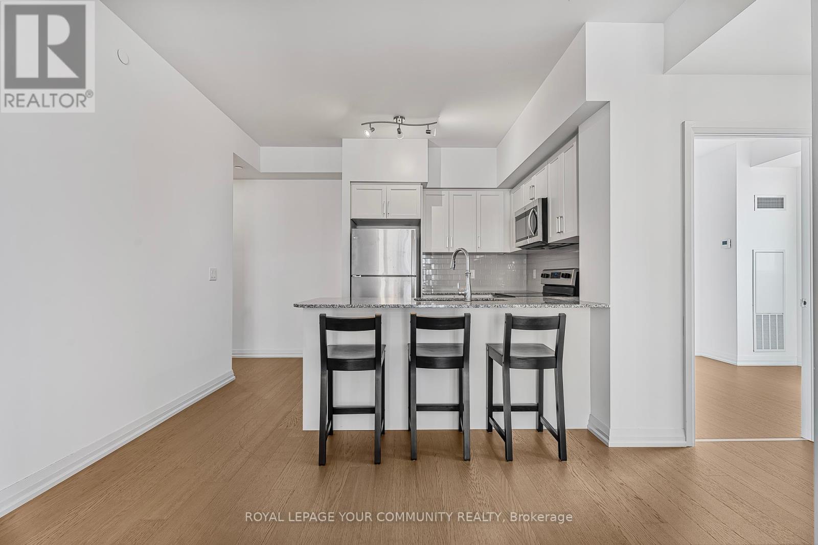 802 - 155 Caroline Street, Waterloo, Ontario  N2L 0J8 - Photo 11 - X12316223