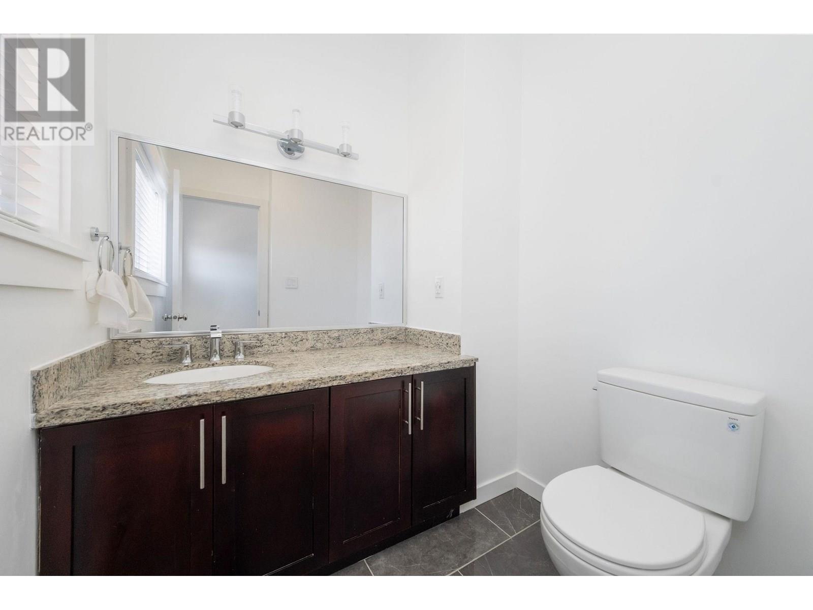 7696 Davies Street, Burnaby, British Columbia  V3N 3H4 - Photo 16 - R3032311