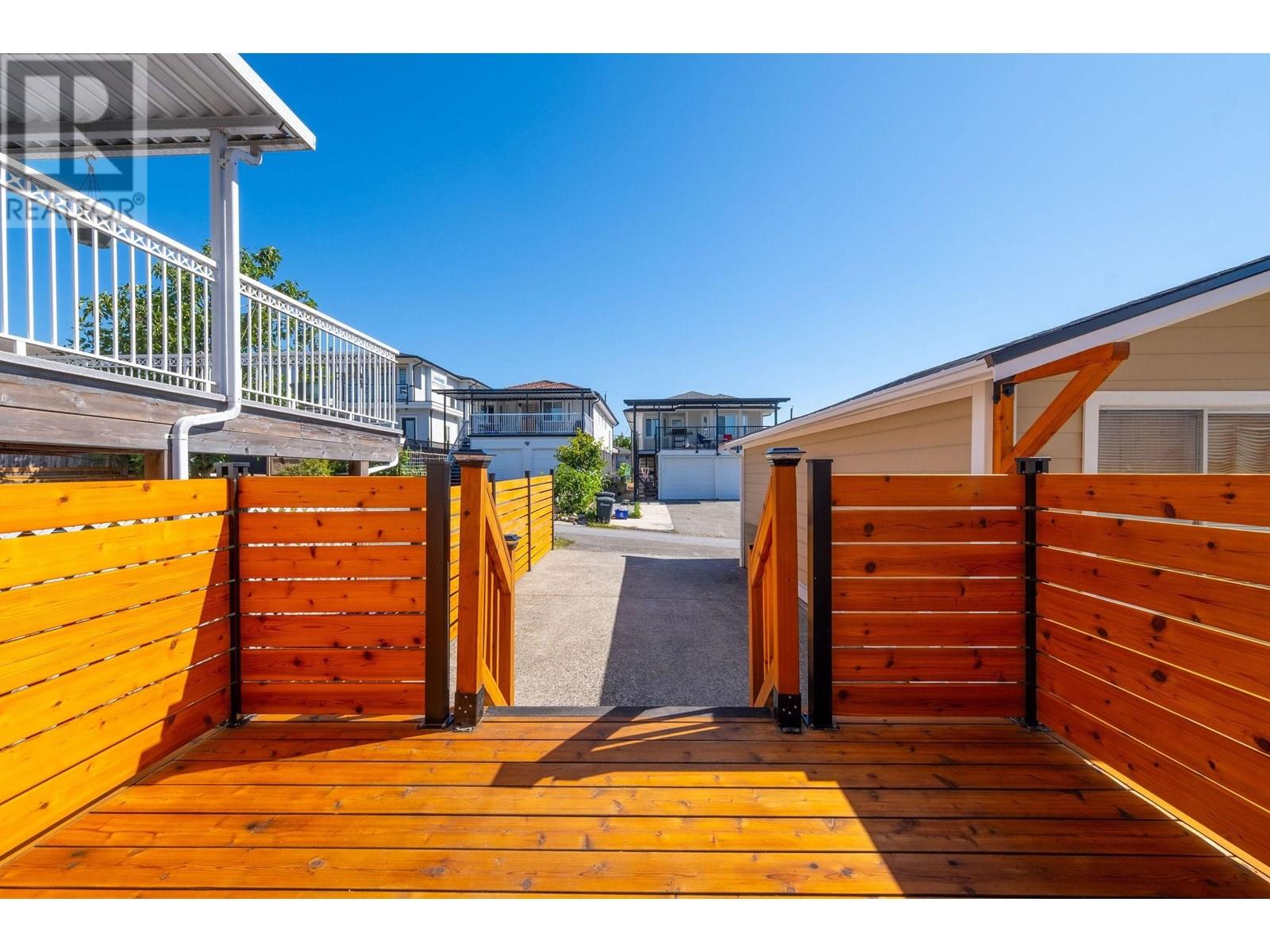 7696 Davies Street, Burnaby, British Columbia  V3N 3H4 - Photo 18 - R3032311