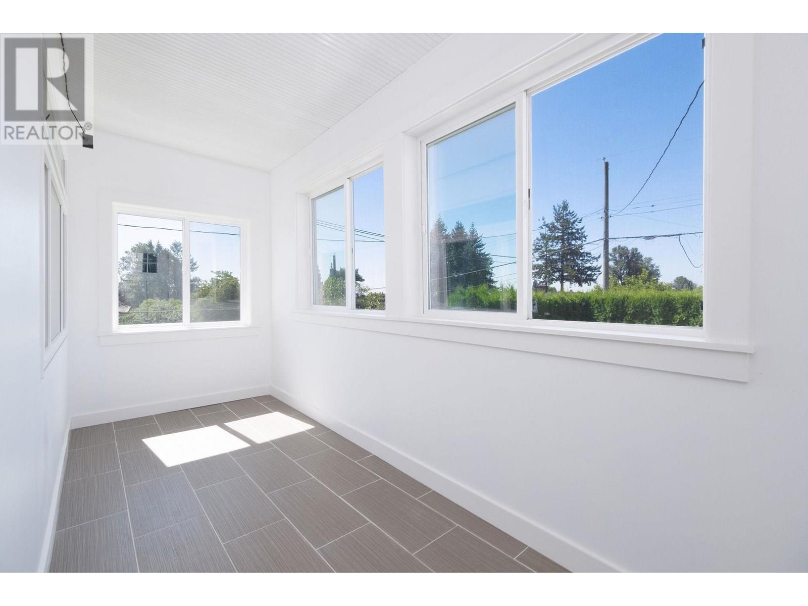 7696 Davies Street, Burnaby, British Columbia  V3N 3H4 - Photo 2 - R3032311