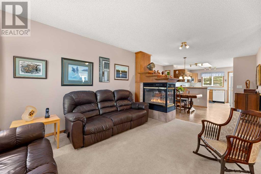 Property at 164 Stonegate Close NW image 3