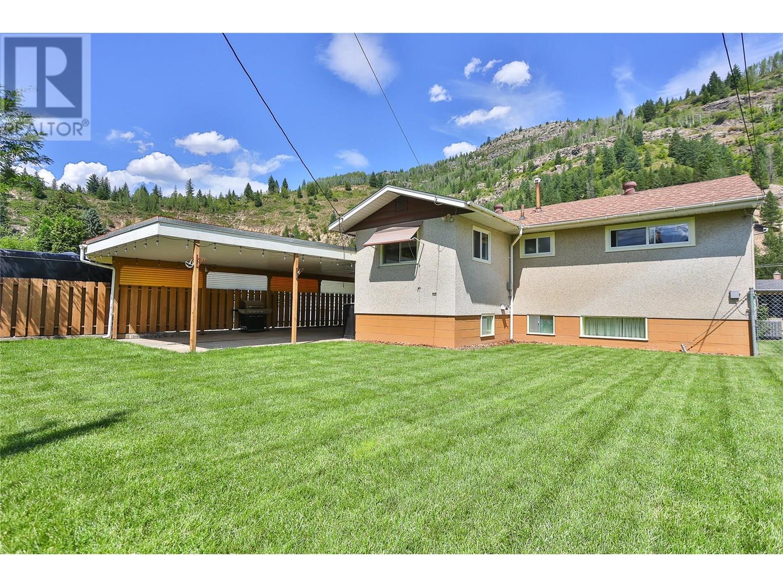 Property at 1164 MARIANNA Crescent image 2