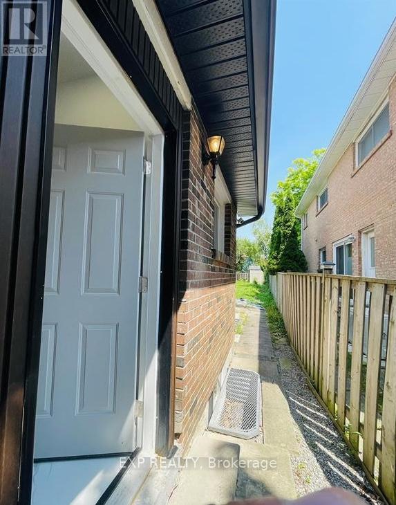Lower - 208 Willowbrook Road, Markham, Ontario  L3T 5L6 - Photo 10 - N12302756