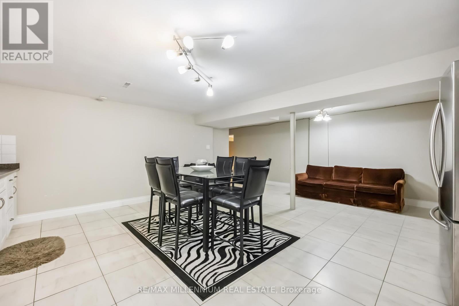 22 Richdale Court, Toronto, Ontario  M9B 5Y9 - Photo 38 - W12316224
