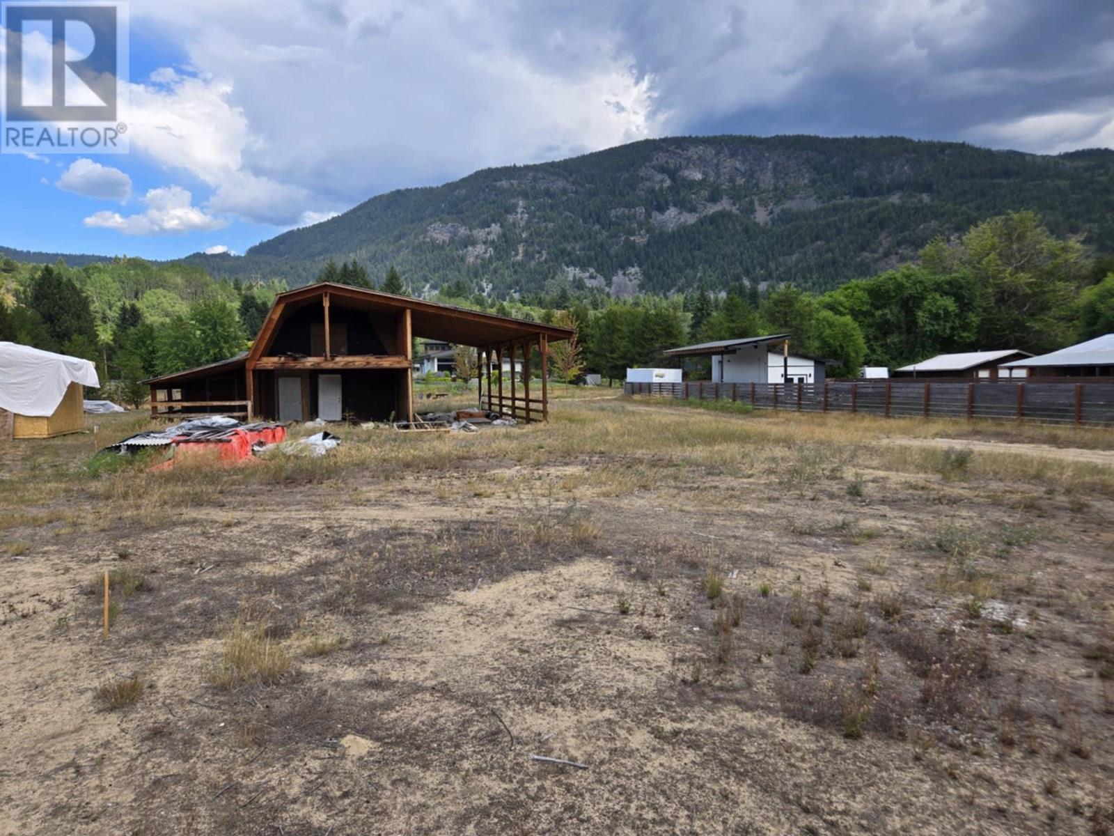 314 Elkview Trail, Castlegar, British Columbia  V1N 4L5 - Photo 2 - 10357812