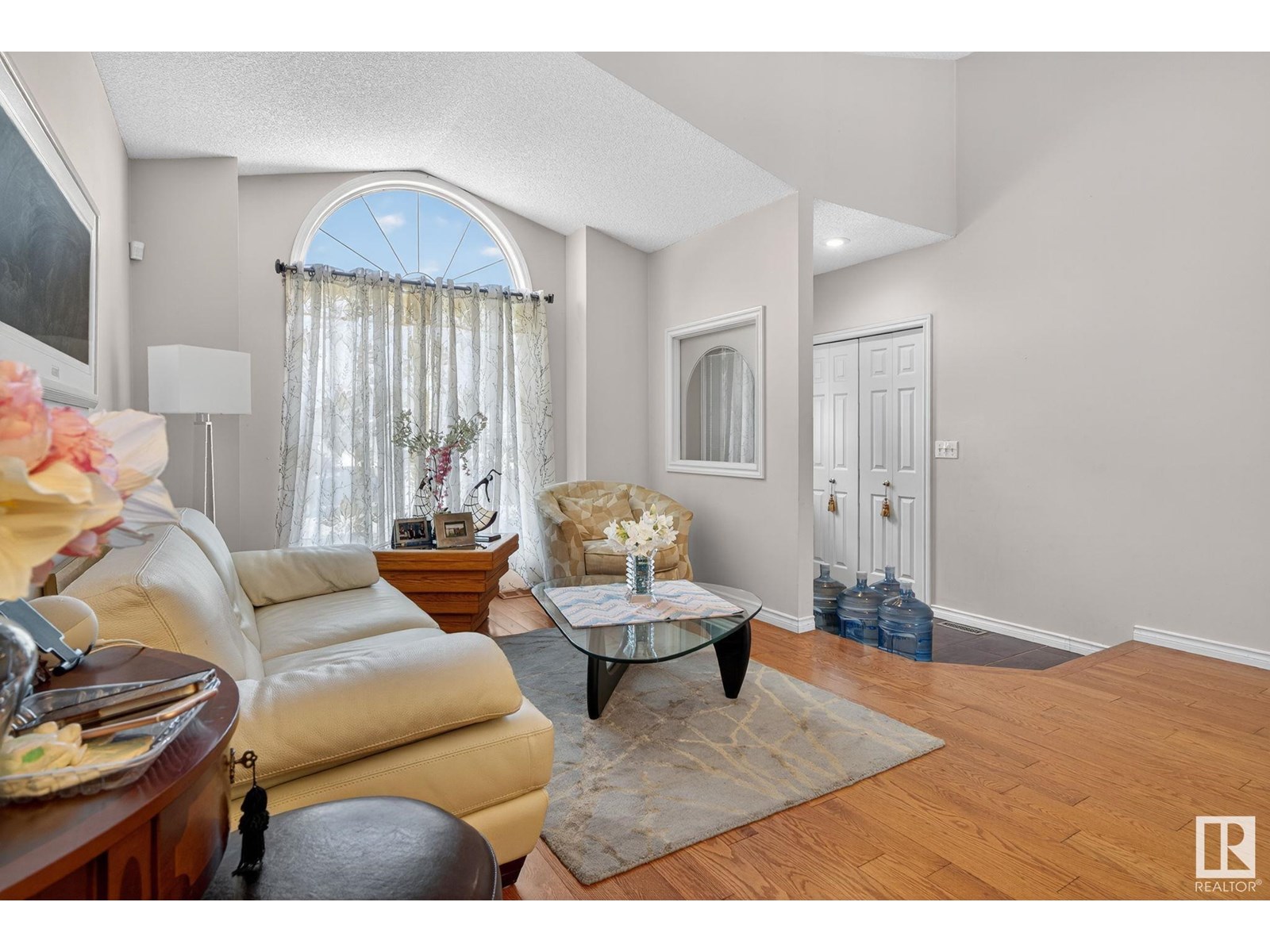 Property at 47 HUNTINGTON CR image 4