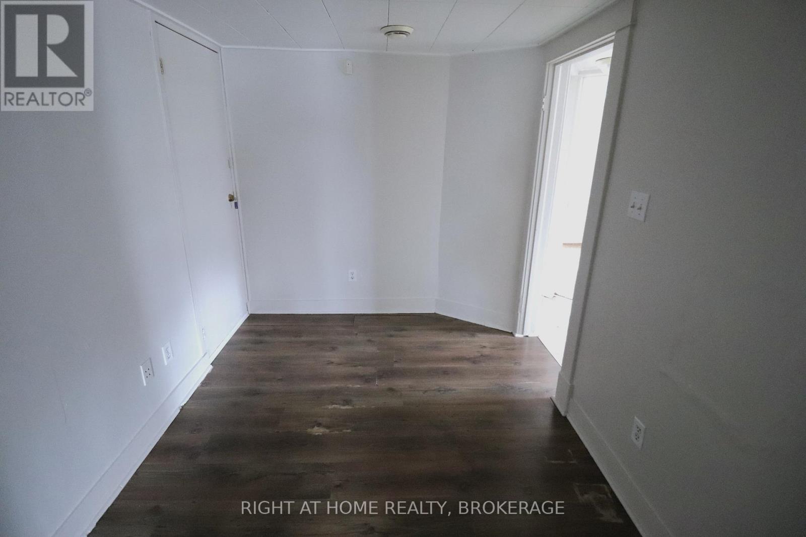36 Nickel Street, Port Colborne (East Village), Ontario  L3K 1B2 - Photo 10 - X12316262