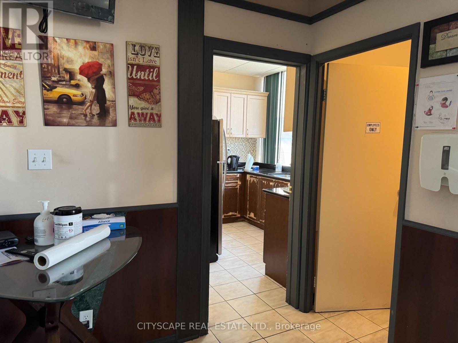 Property at 9,10 - 4002 SHEPPARD AVENUE E image 5