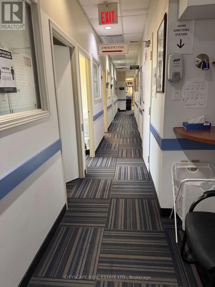 Property at 11,12 - 4002 SHEPPARD AVENUE E image 5