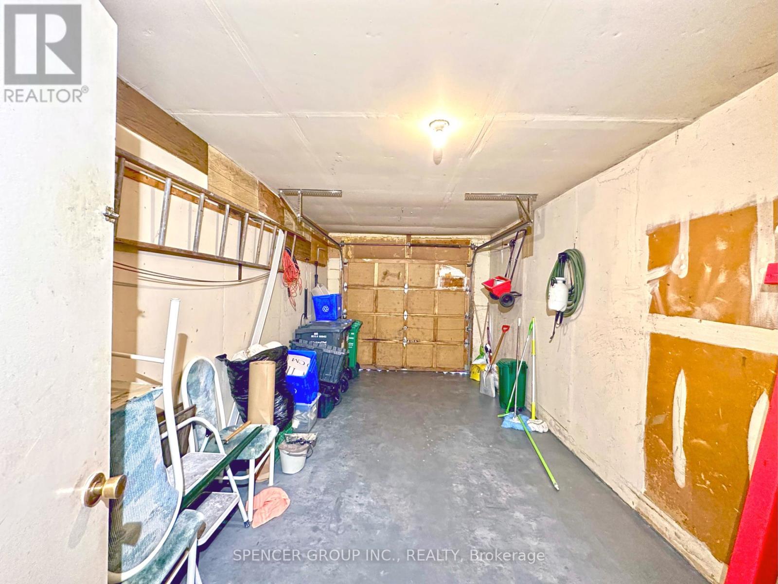 571 Minette Circle, Mississauga, Ontario  L5A 3B9 - Photo 17 - W12316282