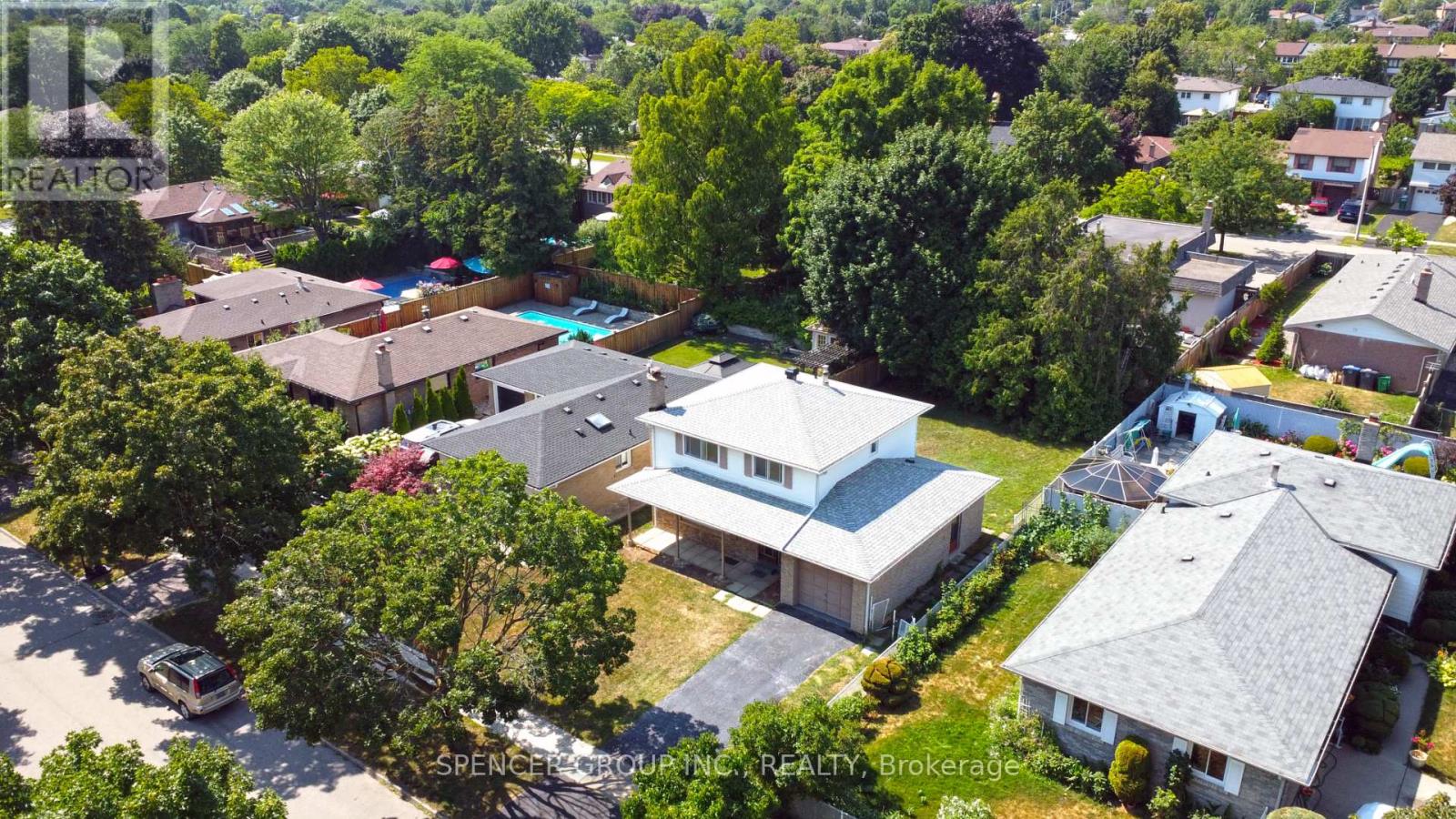 571 Minette Circle, Mississauga, Ontario  L5A 3B9 - Photo 19 - W12316282