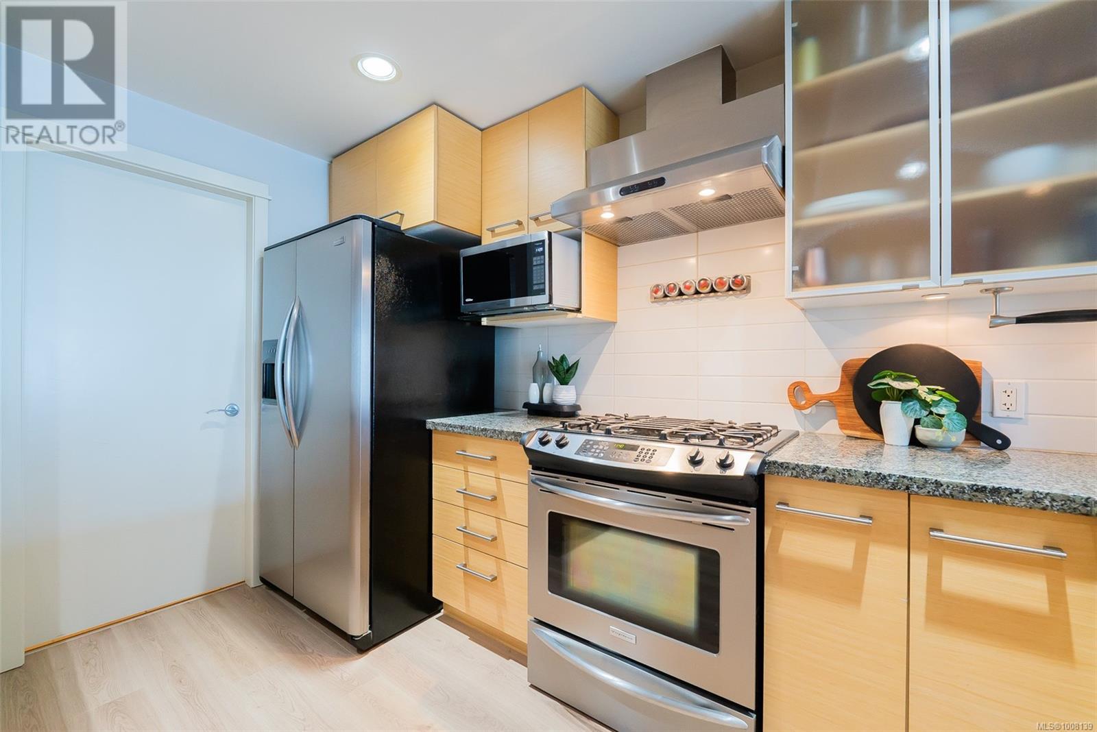 208 38 Front St, Nanaimo, British Columbia V9R 0B8 - Photo 14 - 1008139