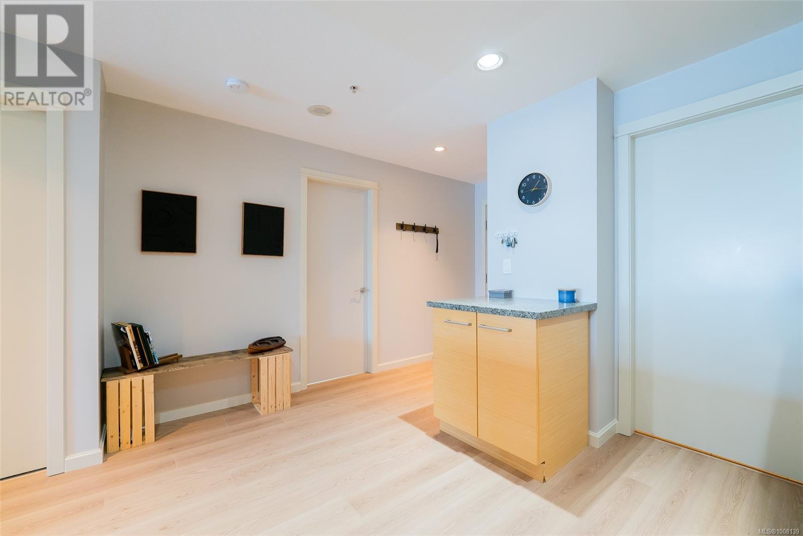 208 38 Front St, Nanaimo, British Columbia V9R 0B8 - Photo 13 - 1008139